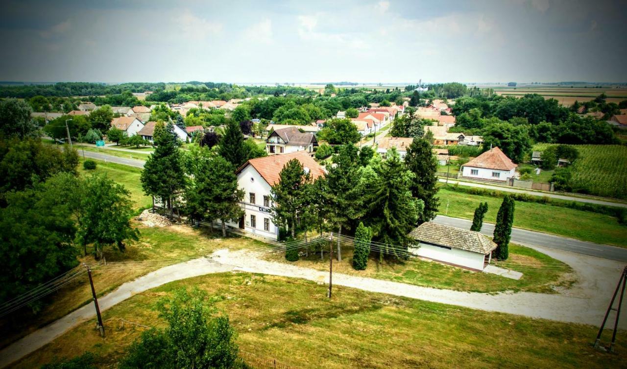 Locomotiv Vendeghaz Hercegszanto Экстерьер фото